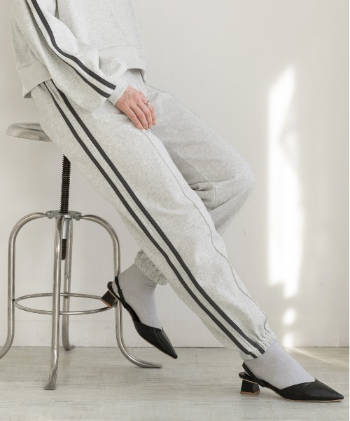 ad thie（アドティエ）の「ピンタック サイドラインジョガーパンツ（スウェットパンツ・レディース・アイボリー/オートミール/チャコール・FREE）」の13枚目の写真