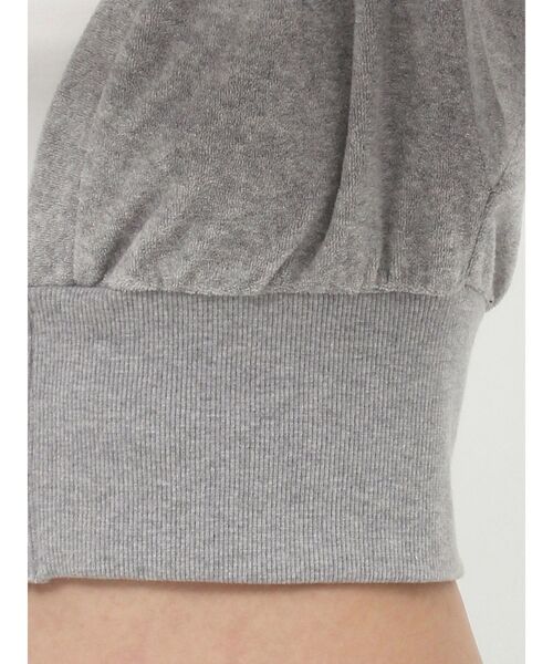 GYDA（ジェイダ）の「パイルショートZIP UPカーディガン（カーディガン/ボレロ・レディース・グレー/オフホワイト/ブラック・FREE）」の17枚目の写真