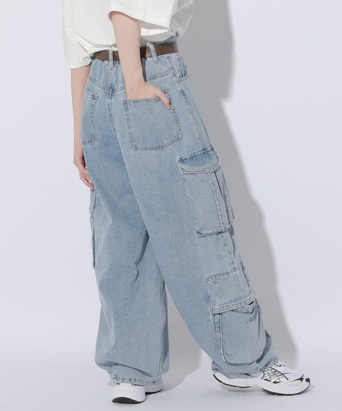 Anui(アニュイ)の「【UNISEX/2サイズ展開】カーゴイージーデニム(デニムパンツ・レディース・ライトブルー/ライトブラック・MEDIUM/SMALL)」の5枚目の写真