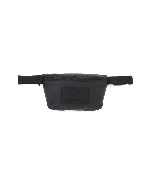 ALOHA（アロハ）の「【ALOHA COLLECTION】Monochrome Mini Hip Pack Dune ミニヒップパック／W21.5×H12（ボディバッグ/ウエストポーチ・レディース・キャメル/オリーブ/ブラック・FREE）」の2枚目の写真