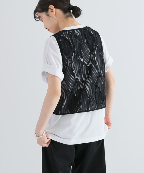 URBAN RESEARCH（アーバンリサーチ）の「レースジレ（シャツ/ブラウス・レディース・オフホワイト/ブラック・FREE）」の4枚目の写真