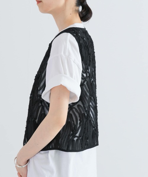 URBAN RESEARCH（アーバンリサーチ）の「レースジレ（シャツ/ブラウス・レディース・オフホワイト/ブラック・FREE）」の5枚目の写真