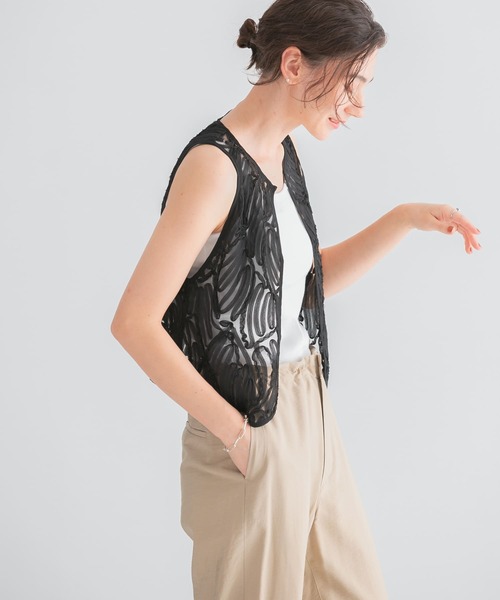 URBAN RESEARCH（アーバンリサーチ）の「レースジレ（シャツ/ブラウス・レディース・オフホワイト/ブラック・FREE）」の11枚目の写真