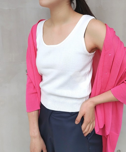 Q(キュー)の「ノースリニット(タンクトップ・レディース・アイボリー/ブラック/ホワイト系その他・MEDIUM)」の2枚目の写真