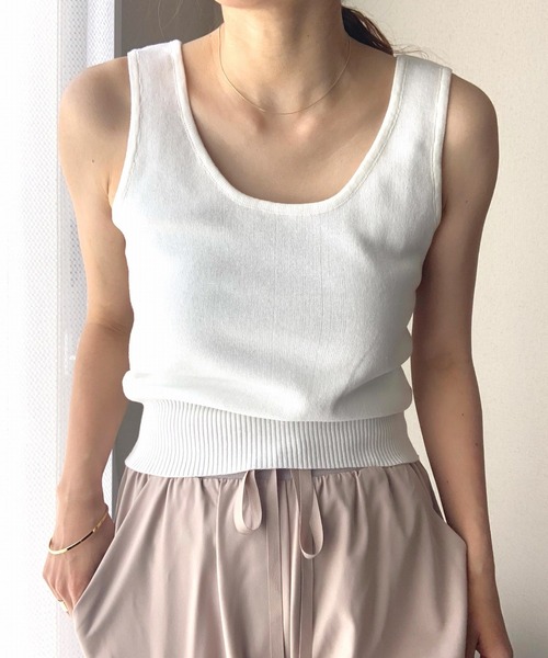 Q(キュー)の「ノースリニット(タンクトップ・レディース・アイボリー/ブラック/ホワイト系その他・MEDIUM)」の6枚目の写真