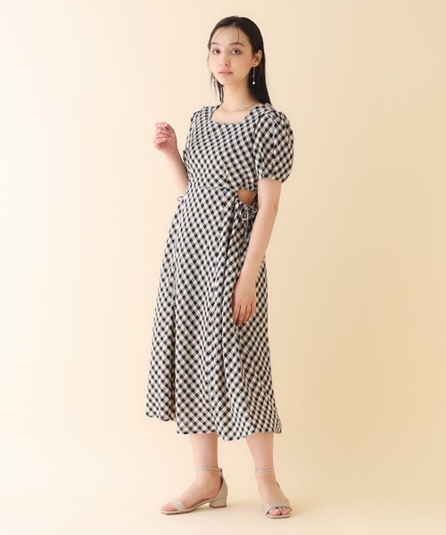 index(インデックス)の「◆カットアウトギンガムチェックワンピース【洗濯機洗い可】(ワンピース・レディース・ブラック系1/ライトパープル・36/38/40)」の16枚目の写真