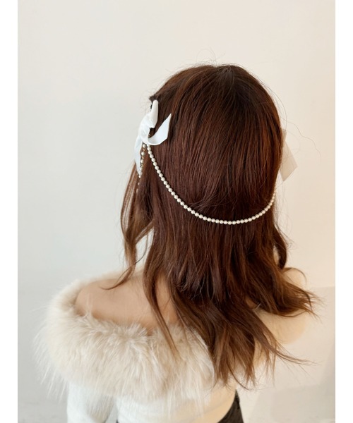 CALNAMUR(カルナムール)の「リボンパールヘアアクセサリー(バレッタ/ヘアクリップ・レディース・ブラック/ホワイト・FREE)」の6枚目の写真