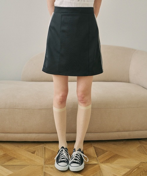 idem（イデム）の「lace line mini skirt/サイドラインミニスカート（スカート・レディース・ブラック・FREE）」の9枚目の写真