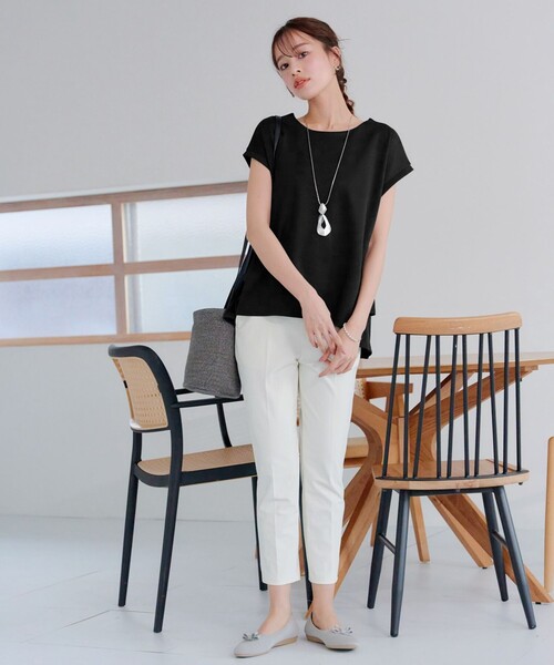 Tiaclasse(ティアクラッセ)の「【UVカット・吸水速乾】 “きれい見え” バックペプラムトップス(Tシャツ/カットソー・レディース・ネイビー/グレイッシュベージュ/ブラック・XL/XXL)」の7枚目の写真