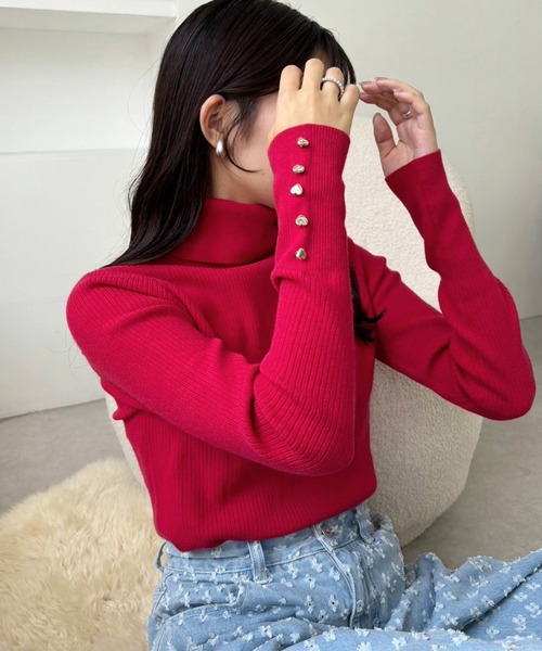 one after another NICE CLAUP（ワンアフターアナザーナイスクラップ）の「【WEB限定商品】ハートボタンハイネックニット（ニット/セーター・レディース・オフホワイト/杢グレー/ブラック/ピンク/レッド・FREE）」の5枚目の写真