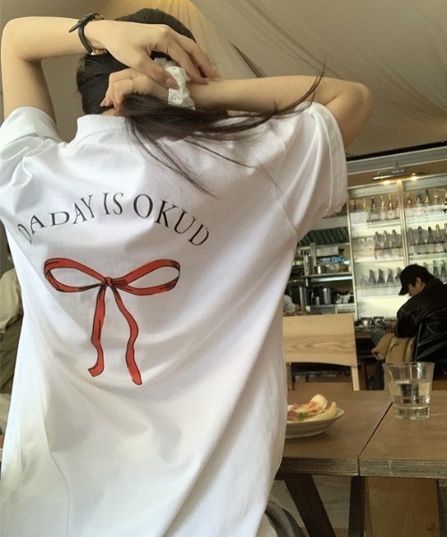 Mela（メラ）の「RIBBON BIG TEE（Tシャツ/カットソー・レディース・ダークグレー/ホワイト・FREE）」の3枚目の写真