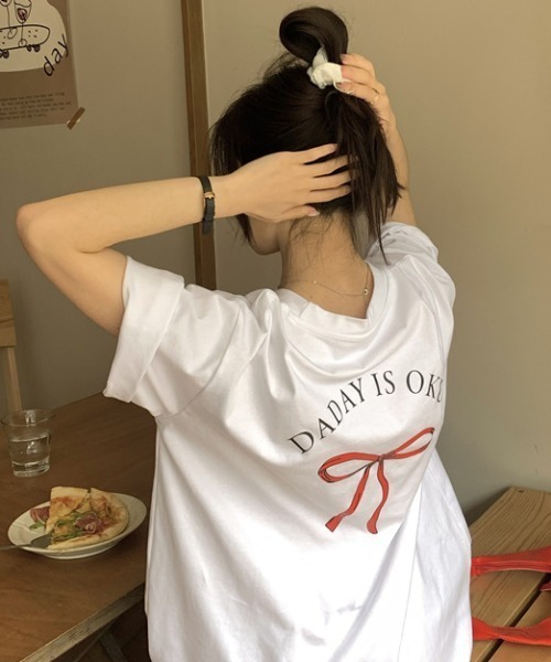 Mela（メラ）の「RIBBON BIG TEE（Tシャツ/カットソー・レディース・ダークグレー/ホワイト・FREE）」の4枚目の写真