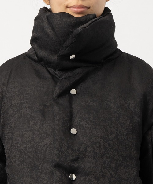 HARUNOBUMURATA(ハルノブムラタ)の「【HARUNOBUMURATA/ハルノブムラタ】ITALERI/JACQUARD SILK DOWN JACKET/ジャガードシルクダウンジャケット(ダウンジャケット/コート・レディース・ブラック/グリーン・34)」の8枚目の写真