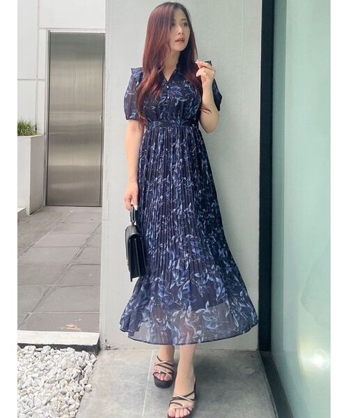 MERCURYDUO（マーキュリーデュオ）の「プリーツティアードワンピース（ワンピース・レディース・ネイビー/ベビーピンク/ライトグレー・SMALL/MEDIUM）」の11枚目の写真