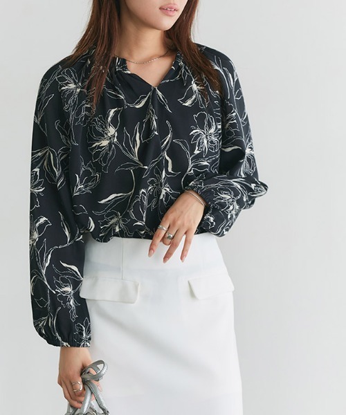 美品✨　定価7万　シルク　コットン　ブラミンク 花柄 ブラウス　ギャザー M 美品✨ 定価7万 シルク コットン ブラミンク 花柄 ブラウス ギャザー M