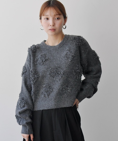 Meli rich（メリーリッチ）の「もしゃもしゃショートニットプルオーバー（ニット/セーター・レディース・チャコールグレー/アイボリー/サックスブルー/モカ・MEDIUM）」の8枚目の写真