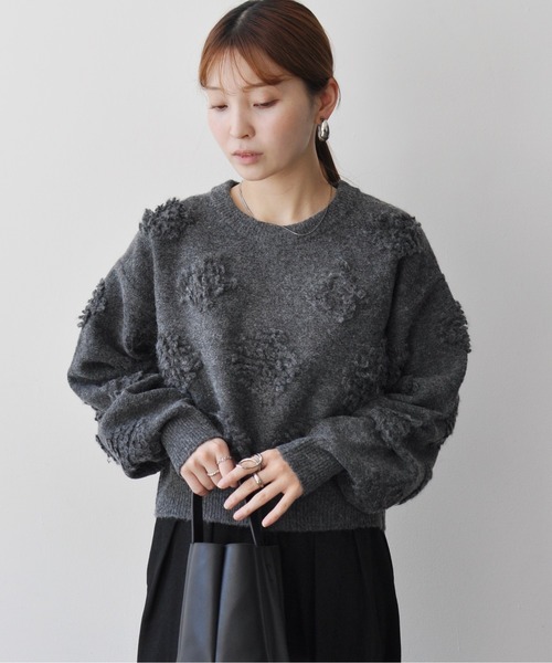 Meli rich（メリーリッチ）の「もしゃもしゃショートニットプルオーバー（ニット/セーター・レディース・チャコールグレー/アイボリー/サックスブルー/モカ・MEDIUM）」の9枚目の写真