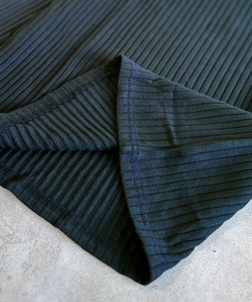 CALMIA（カルミア）の「裏起毛テレコハイネックトップス/おとな（Tシャツ/カットソー・レディース・ブラウン/ブラック/オフホワイト・160cm）」の5枚目の写真