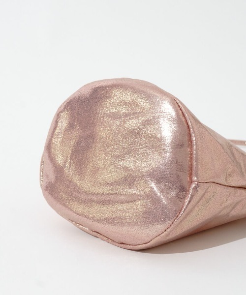 flower(フラワー)の「シャイニーシリンダーバッグ(ショルダーバッグ・レディース・ホワイト/ピンク・FREE)」の14枚目の写真