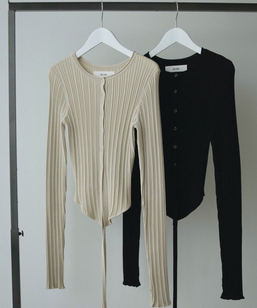 anuke(アンヌーク)の「Cachecoeur Knit Cardigan(カーディガン/ボレロ・レディース・ブラック/ナチュラル・FREE)」の9枚目の写真