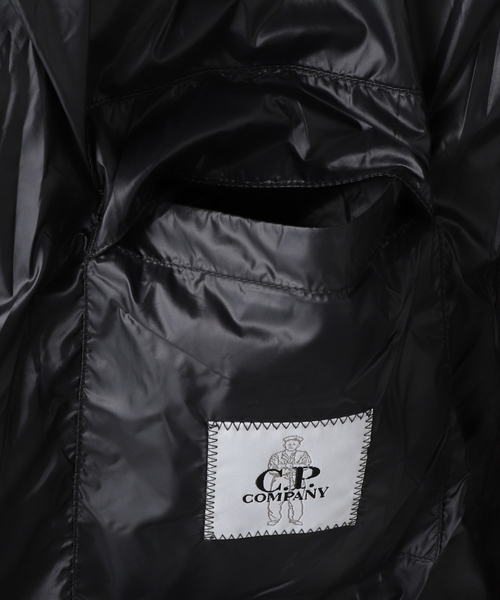 C.P. COMPANY(シーピーカンパニー)の「【C.P. Company / シーピーカンパニー】MEDIUM JACKET IN DD SHELL(ダウンジャケット/コート・メンズ・ブラック/カーキ・MEDIUM/LARGE)」の10枚目の写真