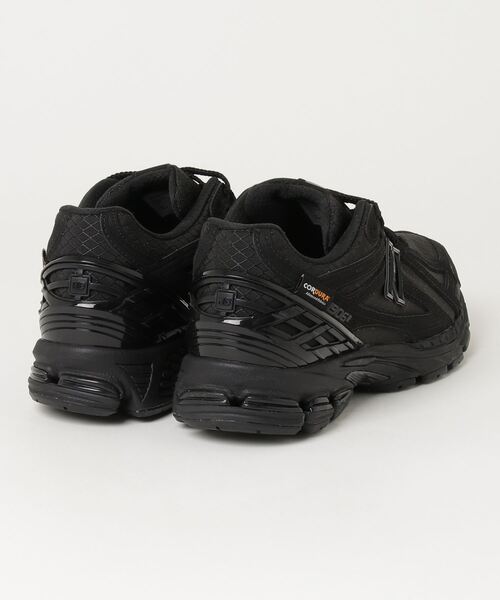 NEW BALANCE（ニューバランス）の「NEW BALANCE M1906RWF（スニーカー・メンズ・ブラック・27cm/26.5cm/28cm/27.5cm）」の2枚目の写真