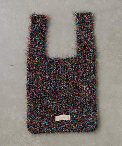 Actually（アクチュアリー）の「ラメヤーンニット ミニマルシェバッグ（トートバッグ・レディース・シルバー/パープル/ピンク/ブラウン/ブラック/アイボリー・0）」の3枚目の写真