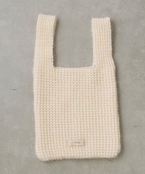 Actually（アクチュアリー）の「ラメヤーンニット ミニマルシェバッグ（トートバッグ・レディース・シルバー/パープル/ピンク/ブラウン/ブラック/アイボリー・0）」の9枚目の写真