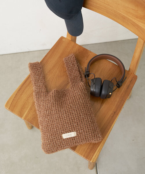 Actually（アクチュアリー）の「ラメヤーンニット ミニマルシェバッグ（トートバッグ・レディース・シルバー/パープル/ピンク/ブラウン/ブラック/アイボリー・0）」の19枚目の写真