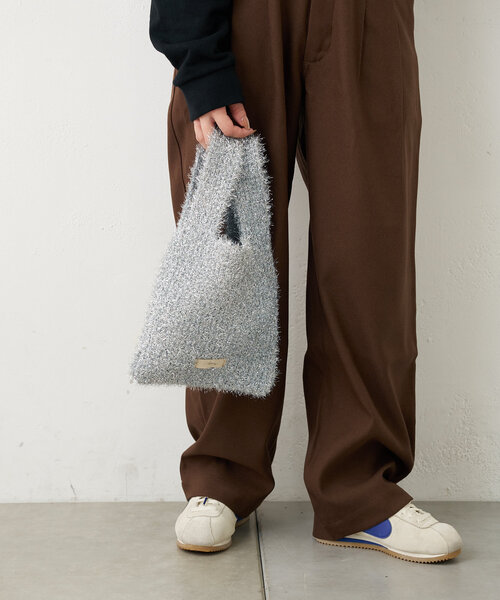 Actually（アクチュアリー）の「ラメヤーンニット ミニマルシェバッグ（トートバッグ・レディース・シルバー/パープル/ピンク/ブラウン/ブラック/アイボリー・0）」の15枚目の写真