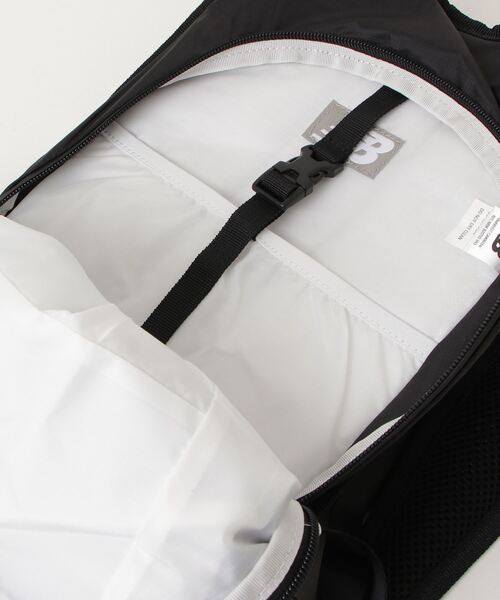 NEW BALANCE（ニューバランス）の「ハイドレーションバックパック15L ハイドレーションバッグなし（バックパック/リュック・メンズ・ブラック・ONE SIZE）」の11枚目の写真