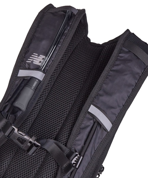NEW BALANCE（ニューバランス）の「ハイドレーションバックパック15L ハイドレーションバッグなし（バックパック/リュック・メンズ・ブラック・ONE SIZE）」の7枚目の写真