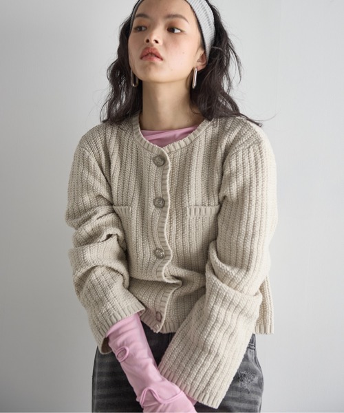 THE YOn(ザヨン)の「リップルジャガードノーカラーニットジャケット(カーディガン/ボレロ・レディース・ブラック/ナチュラル/ブルー/ベージュ・FREE)」の16枚目の写真