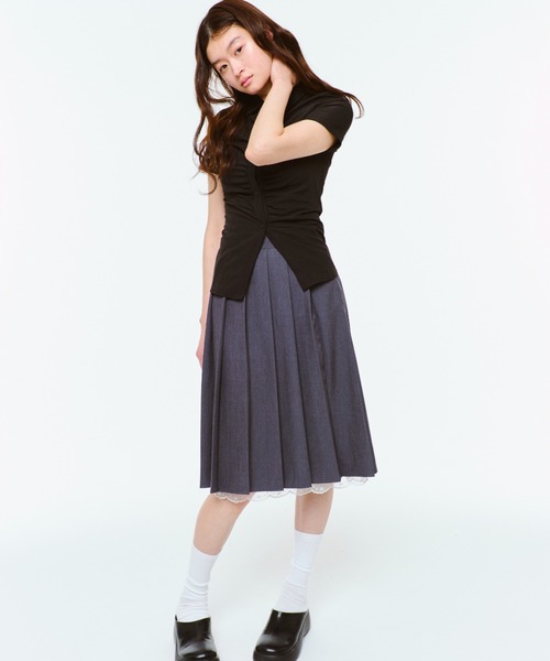 FEKETE(フェケテ)の「GATHER FEMININE TIGHT SHIRT / ギャザータイトシャツ(シャツ/ブラウス・レディース・ブラック/ホワイト/チェック・SMALL/MEDIUM/LARGE)」の5枚目の写真