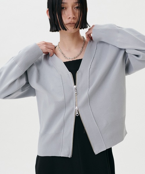 natural couture(ナチュラルクチュール)の「【LARUTA】ポリニットコンパクトZIPカーデ(カーディガン/ボレロ・レディース・ライトグレー/ライトベージュ/グレイッシュベージュ/ブラック/オフホワイト・FREE)」の14枚目の写真