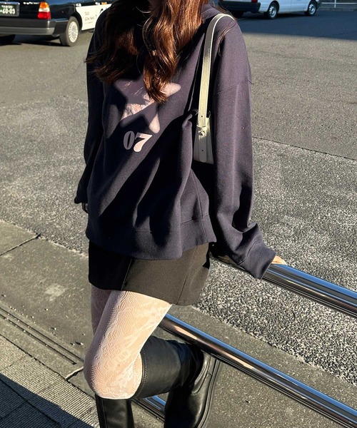 nelliy.（ネルリー）の「スターロゴスウェット（スウェット・レディース・ネイビー/グレー・LARGE/MEDIUM）」の8枚目の写真