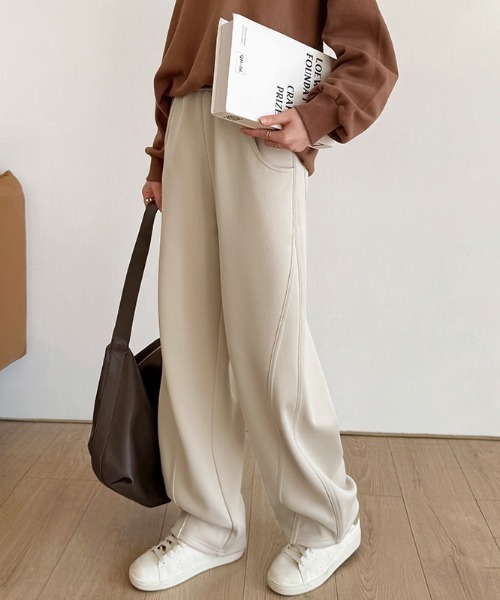 COCOMOMO（ココモモ）の「カーブスウェットパンツ（スウェットパンツ・レディース・ベージュ/ブラック/ブラウン/ダークグレー・S/M/L）」の15枚目の写真
