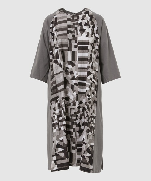 ANREALAGE（アンリアレイジ）の「PATCHWORK PRINT BROAD ONE PICE（ワンピース・レディース・その他2/その他1・38/36）」の2枚目の写真