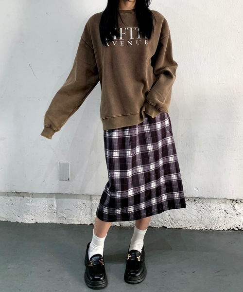 SHEPP(シープ)の「チェック柄 ミディ丈 Iラインスカート(スカート・レディース・ブラウン/ブラック・S/M)」の2枚目の写真
