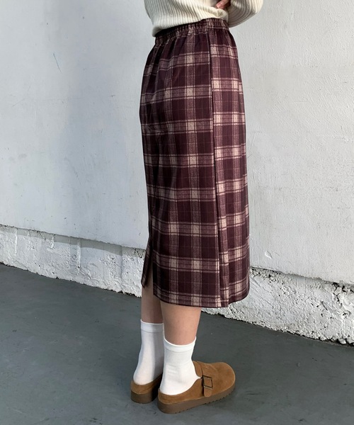 SHEPP(シープ)の「チェック柄 ミディ丈 Iラインスカート(スカート・レディース・ブラウン/ブラック・S/M)」の3枚目の写真