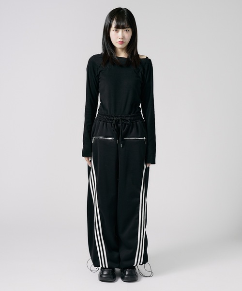 Chick(チック)の「Side Line Track Pants / サイドライントラックパンツ(スウェットパンツ・レディース・ブラック/ホワイト・M/L)」の11枚目の写真