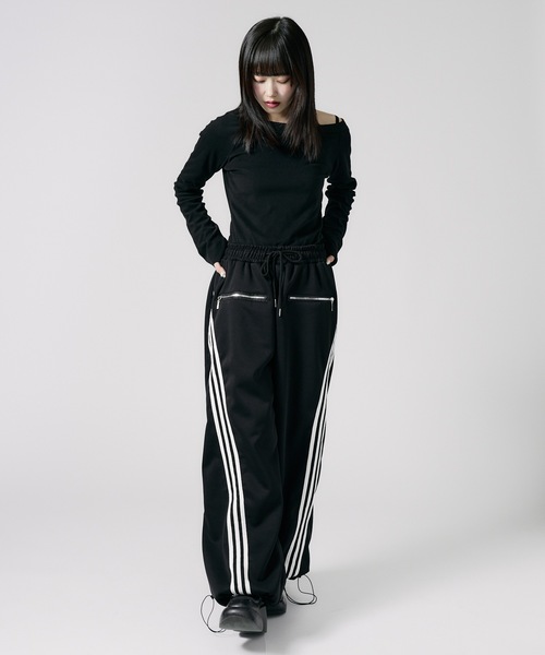 Chick(チック)の「Side Line Track Pants / サイドライントラックパンツ(スウェットパンツ・レディース・ブラック/ホワイト・M/L)」の12枚目の写真