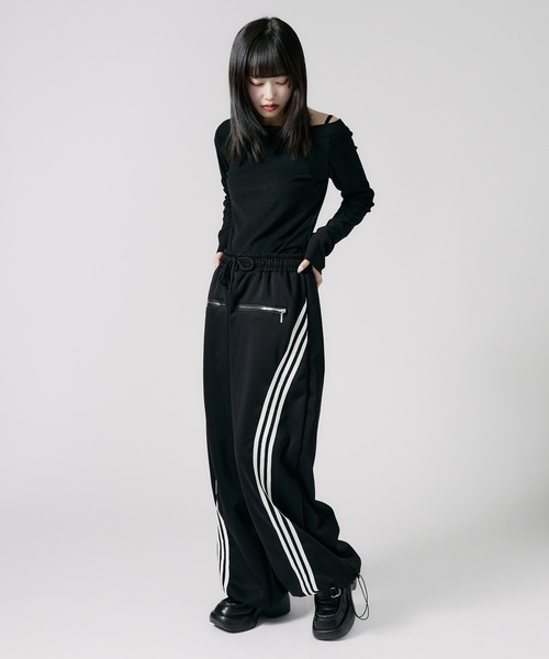 Chick(チック)の「Side Line Track Pants / サイドライントラックパンツ(スウェットパンツ・レディース・ブラック/ホワイト・M/L)」の13枚目の写真