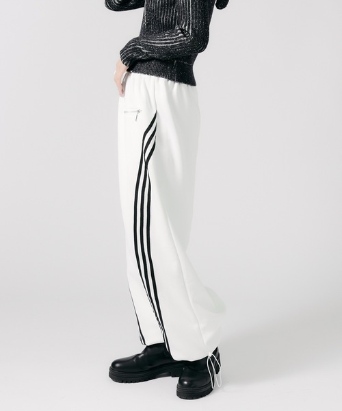 Chick(チック)の「Side Line Track Pants / サイドライントラックパンツ(スウェットパンツ・レディース・ブラック/ホワイト・M/L)」の5枚目の写真