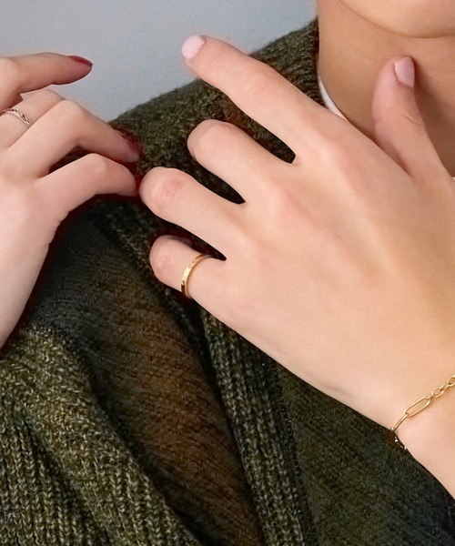 Phoebe（フィービィー）の「≪雑誌掲載≫【金属アレルギー対応】メタルリーフカットリング/サージカルステンレス（リング・レディース・シルバー/イエローゴールド・#9/#11/#16/#19）」の7枚目の写真
