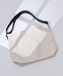 propellerheads（プロペラヘッズ）の「propellerheads ムラ合成皮革スクエア型ショルダーバッグ（ショルダーバッグ）」