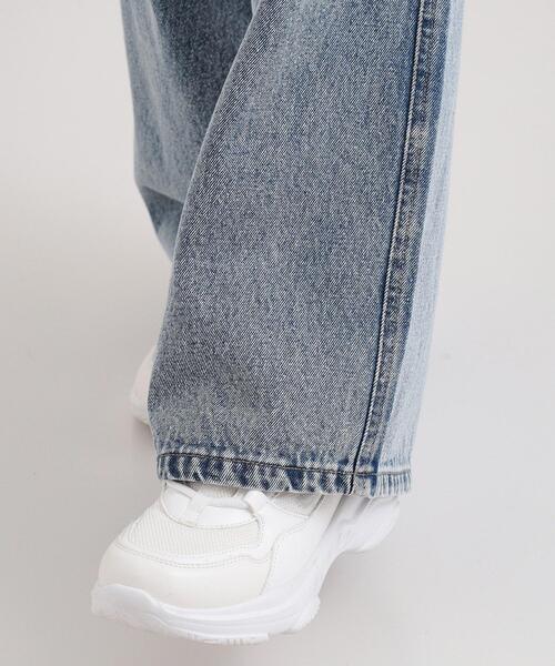 PINK-latte(ピンクラテ)の「タックワイドストレートデニム(その他パンツ・キッズ・ブルー系3/ブラック系3/ブラック・16/15 /14/13)」の11枚目の写真