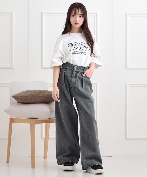 PINK-latte(ピンクラテ)の「タックワイドストレートデニム(その他パンツ・キッズ・ブルー系3/ブラック系3/ブラック・16/15 /14/13)」の17枚目の写真