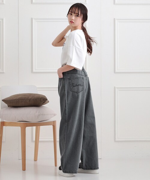 PINK-latte(ピンクラテ)の「タックワイドストレートデニム(その他パンツ・キッズ・ブルー系3/ブラック系3/ブラック・16/15 /14/13)」の18枚目の写真