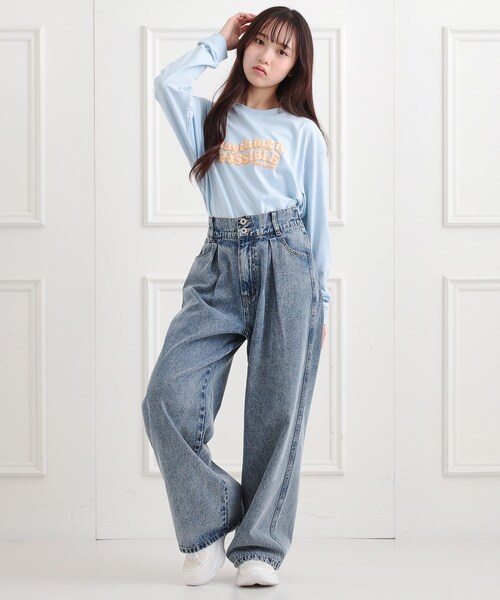 PINK-latte(ピンクラテ)の「タックワイドストレートデニム(その他パンツ・キッズ・ブルー系3/ブラック系3/ブラック・16/15 /14/13)」の22枚目の写真